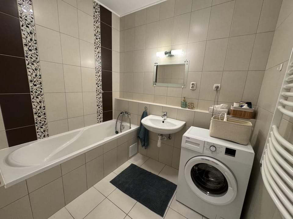 Toilet, Bathroom, washing machine