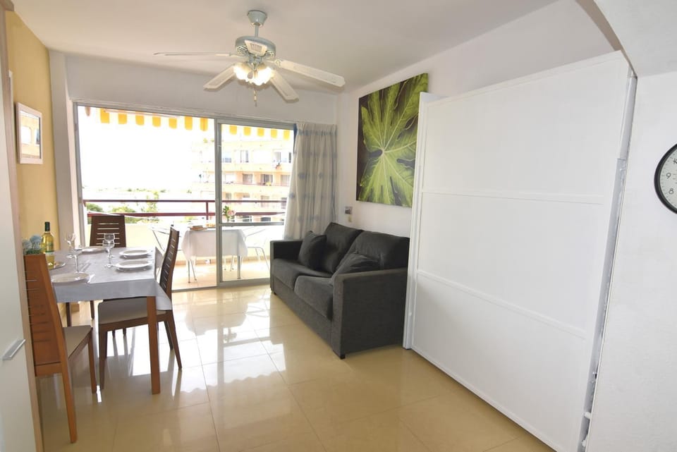 Balcony/Terrace, Living room