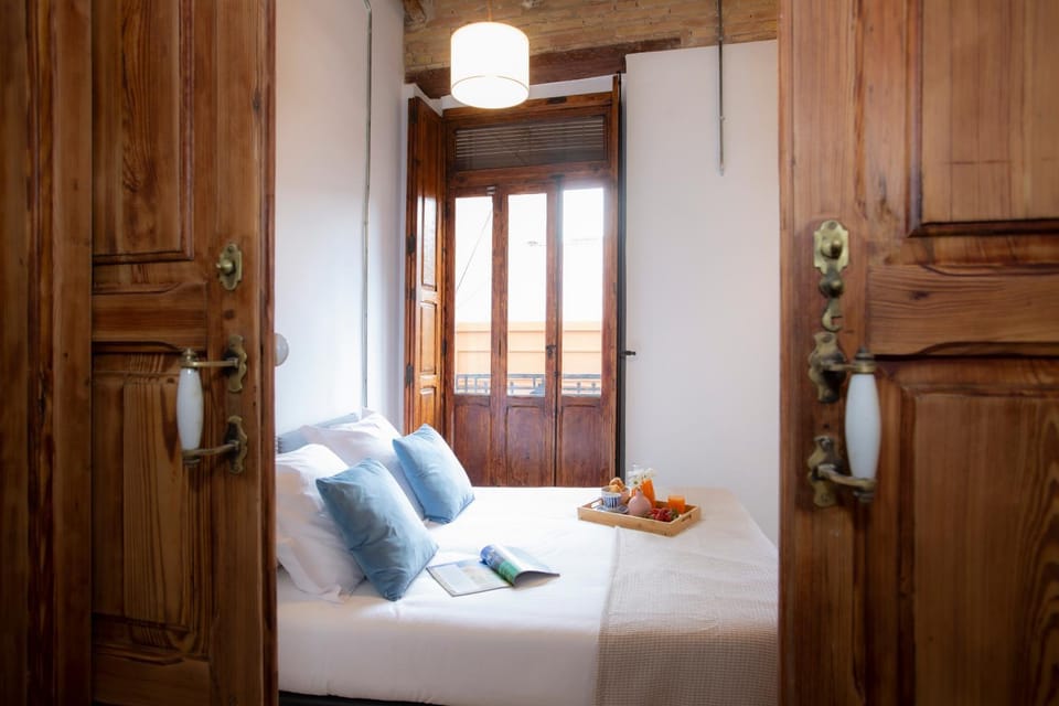Bed, Photo of the whole room, Bedroom, towels, wardrobe