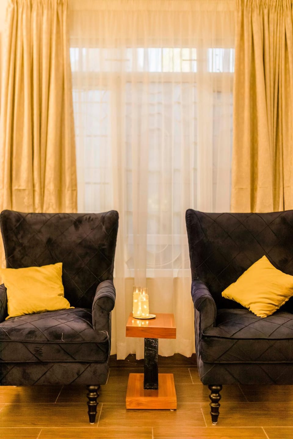 Living room, Seating area
