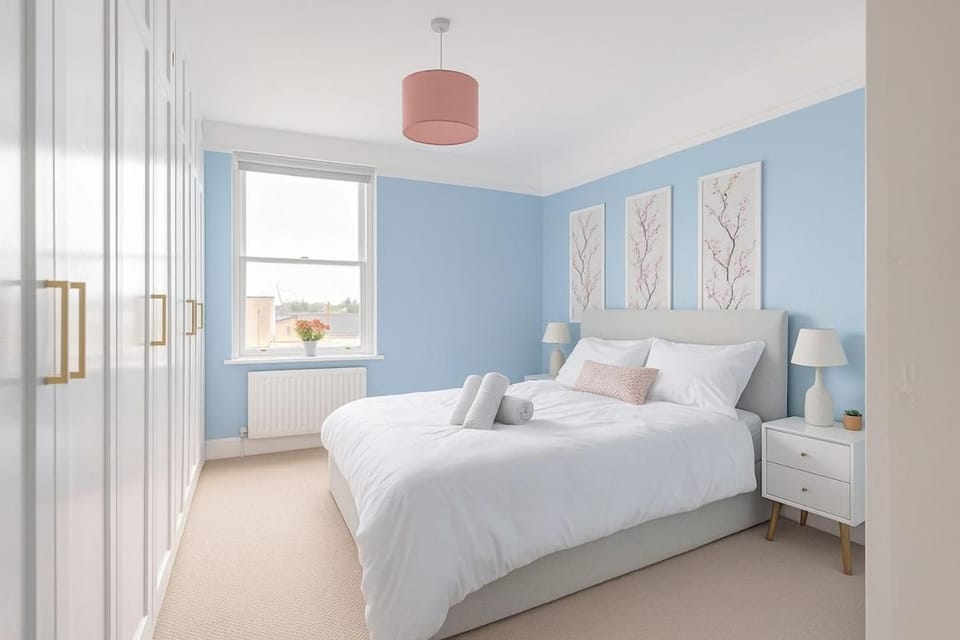 Bed, Photo of the whole room, Bedroom, wardrobe