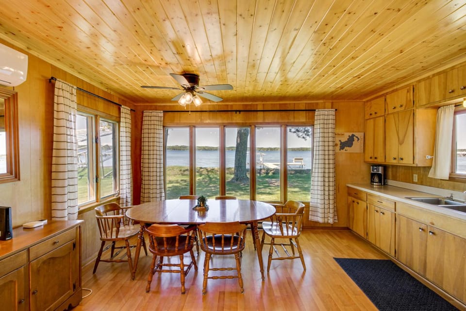 Hackensack Waterfront Retreat on Tenmile Lake House in Minnesota
