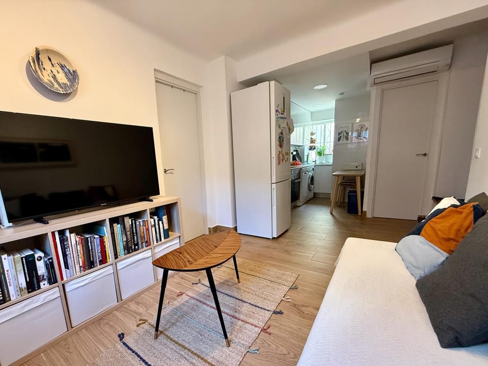 TV and multimedia, Living room, Photo of the whole room, Seating area