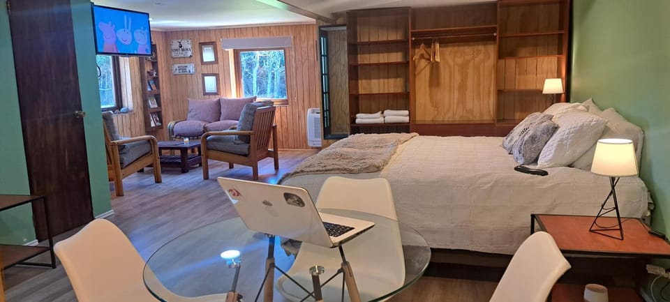 Refugio Verde Apartamento entero con entrada independiente Apartment in Puerto Varas