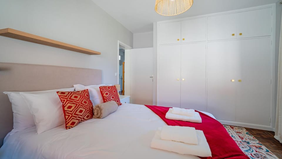 Bed, Photo of the whole room, Bedroom, towels, wardrobe
