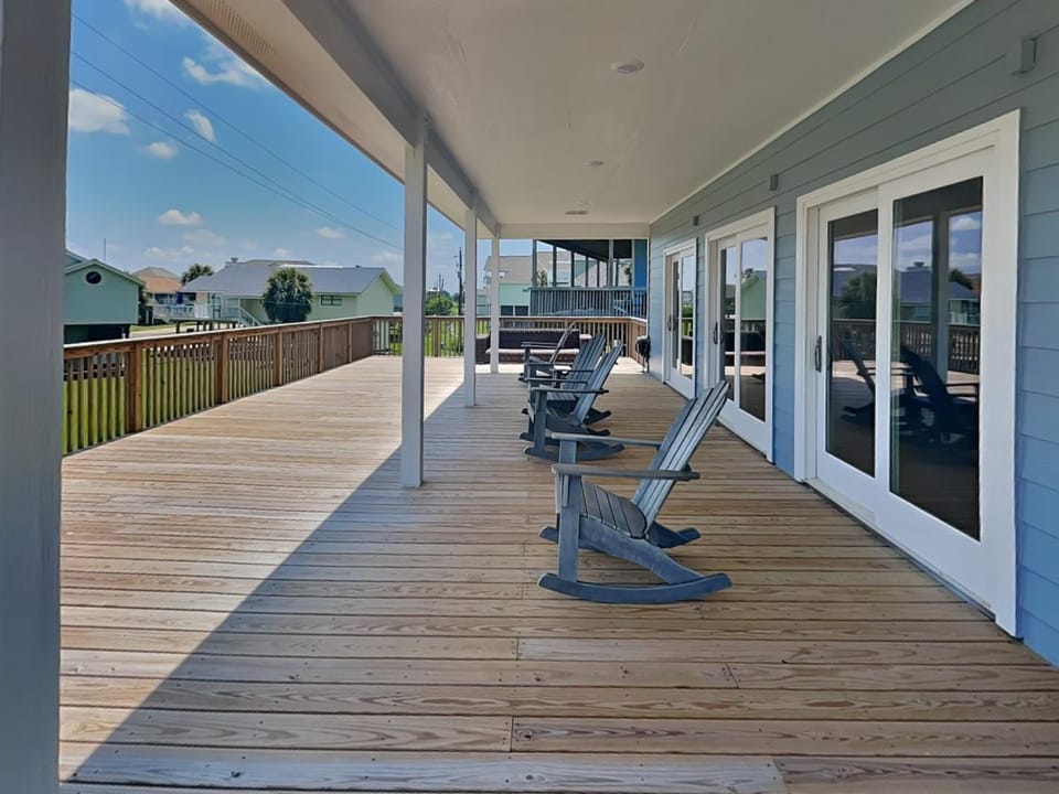 Neighbourhood, Balcony/Terrace, Seating area