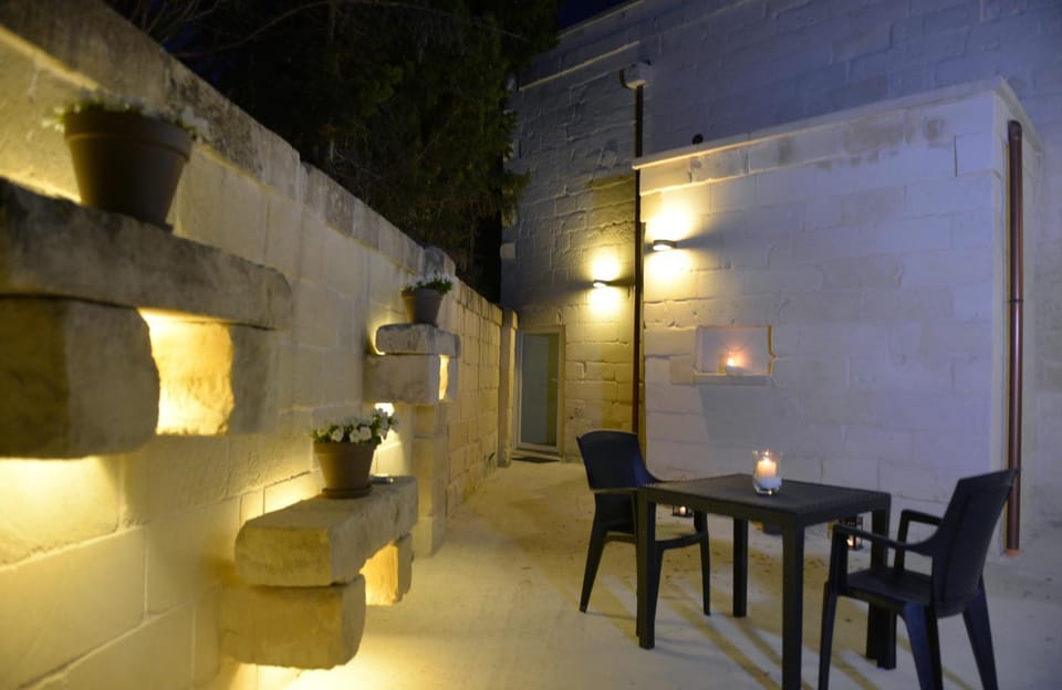 Patio, Decorative detail