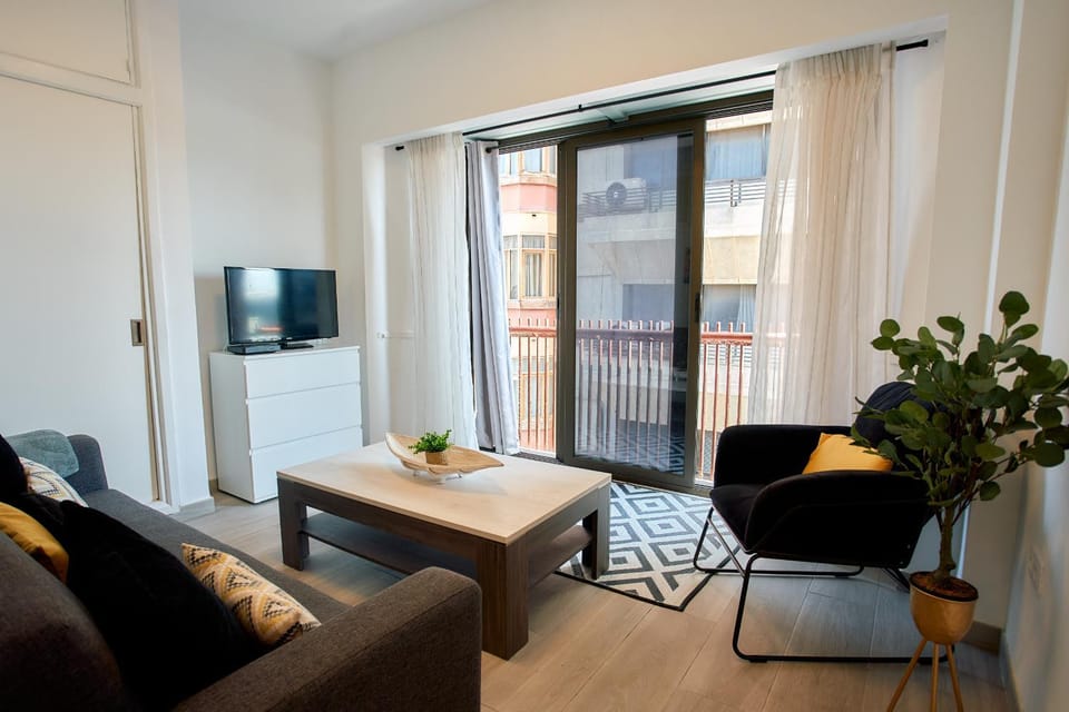 Communal lounge/ TV room, Living room