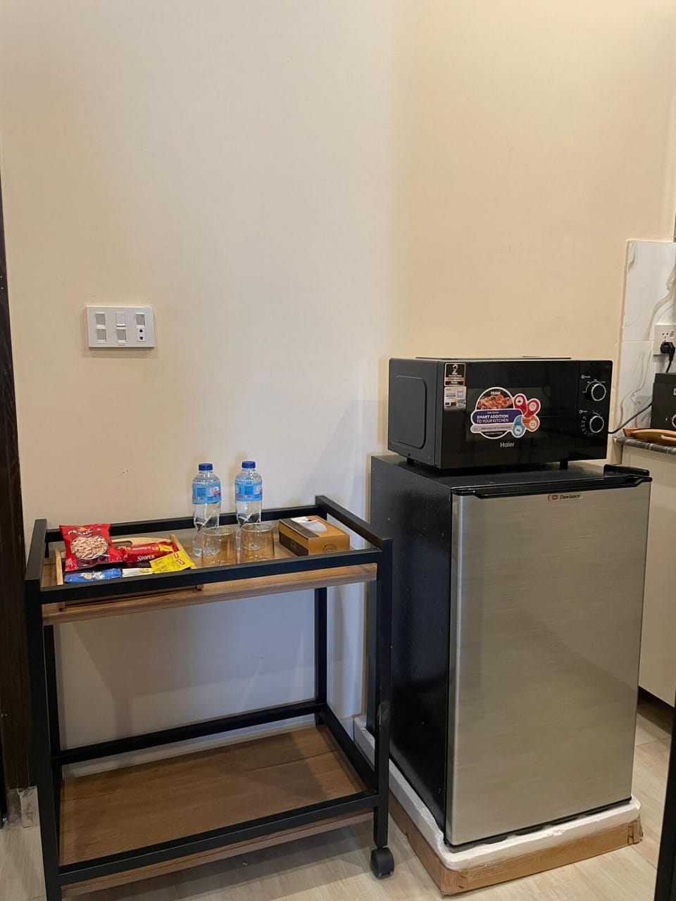 Kitchen or kitchenette, Food and drinks