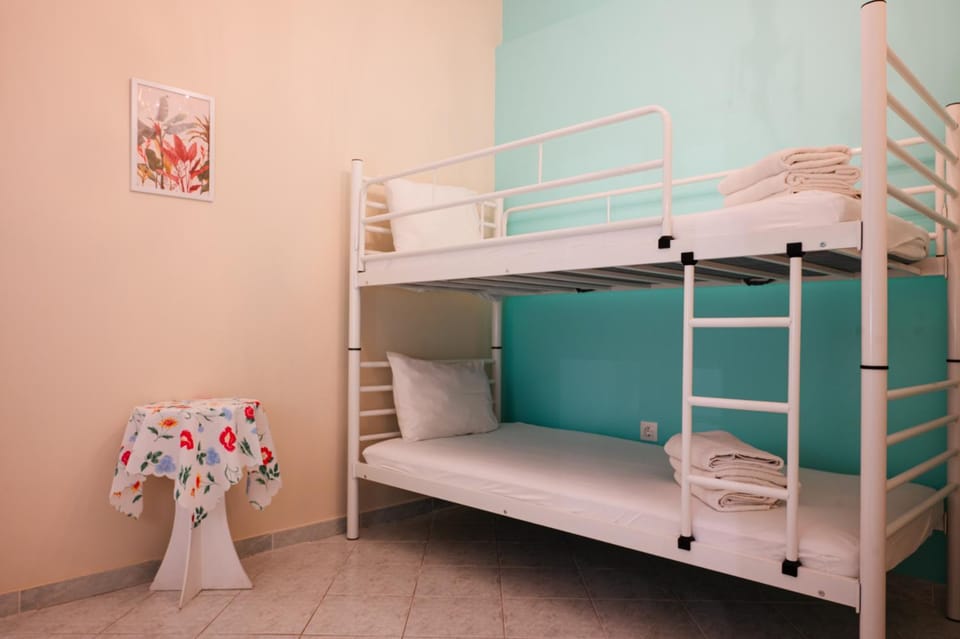 Bed, Photo of the whole room, Bedroom, bunk bed