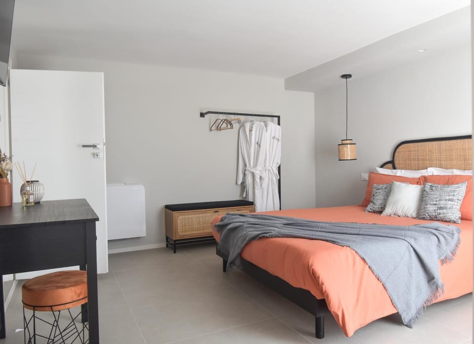 Bed, Photo of the whole room, Bedroom, towels, wardrobe