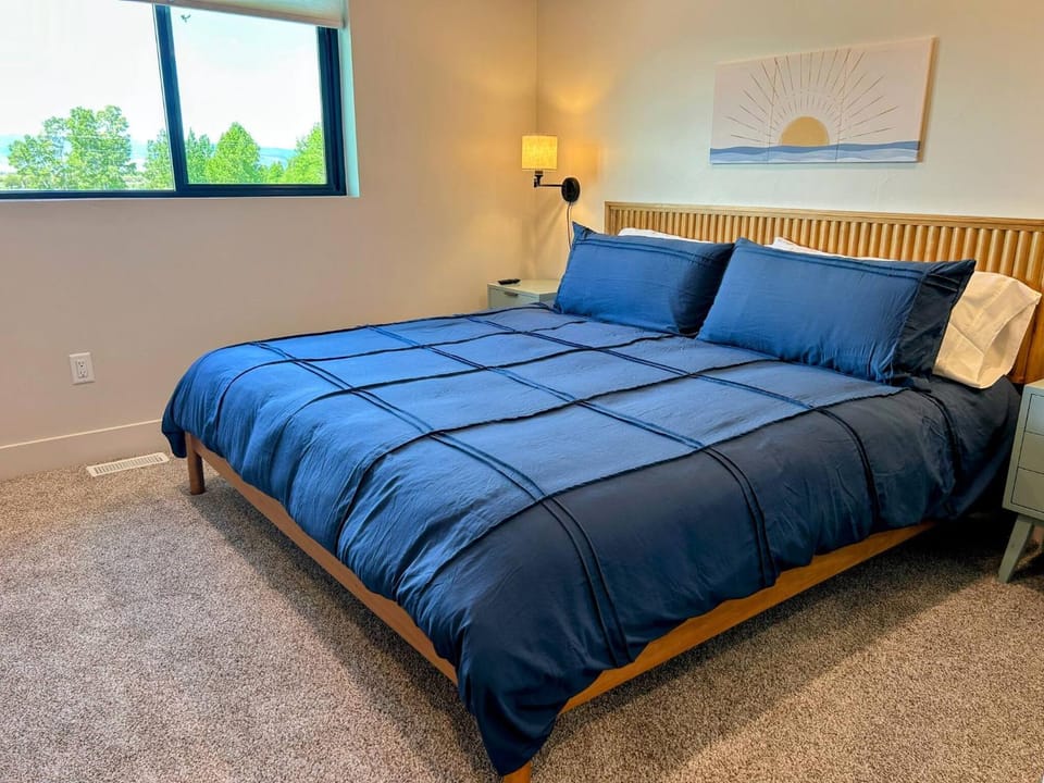Bed, TV and multimedia, Other, Bedroom