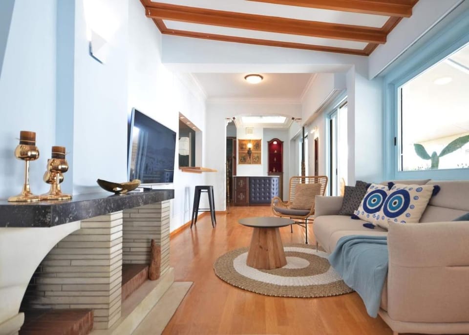 TV and multimedia, Living room, Seating area