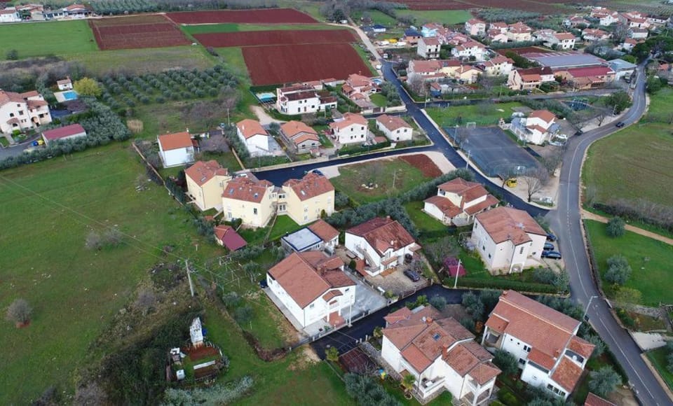 Neighbourhood