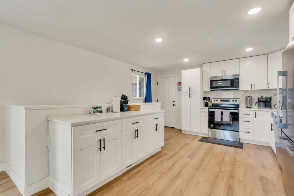 Vacation Launch Pad - Great for Groups House in Arvada