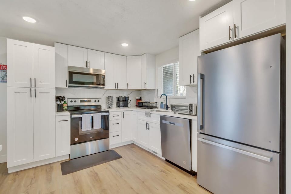Vacation Launch Pad - Great for Groups House in Arvada