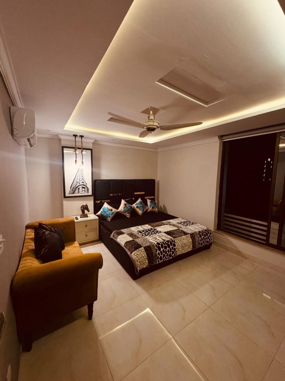 Noor Luxury Residence Apartment in Lahore