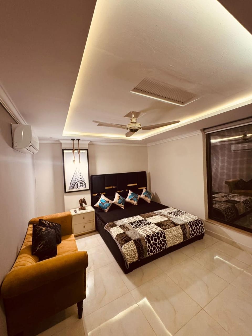 Noor Luxury Residence Apartment in Lahore