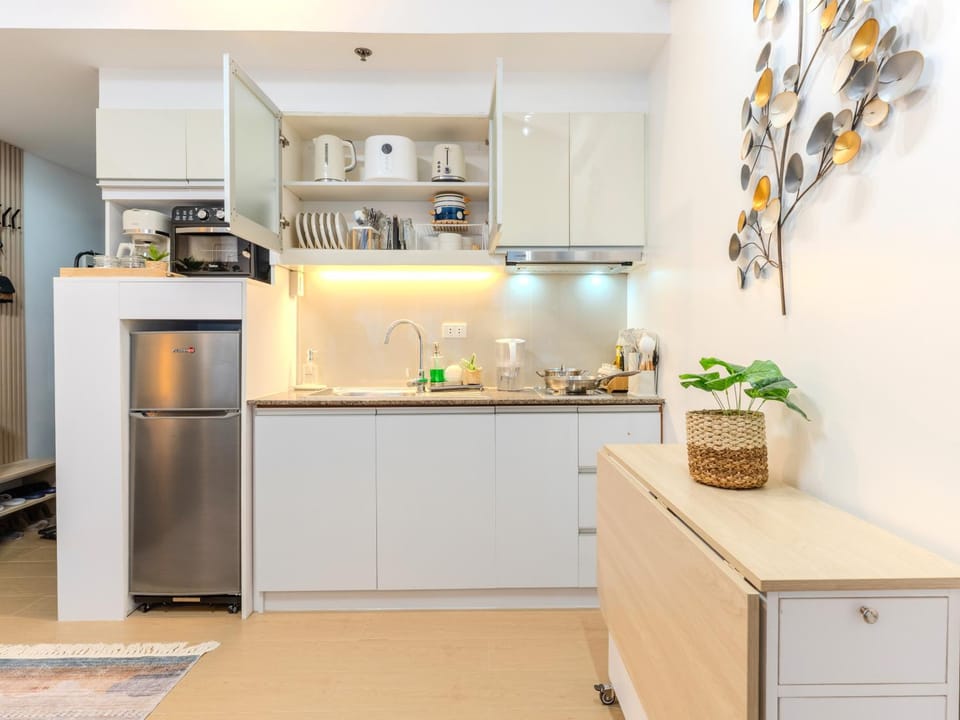 Kitchen or kitchenette, oven, stove, toaster