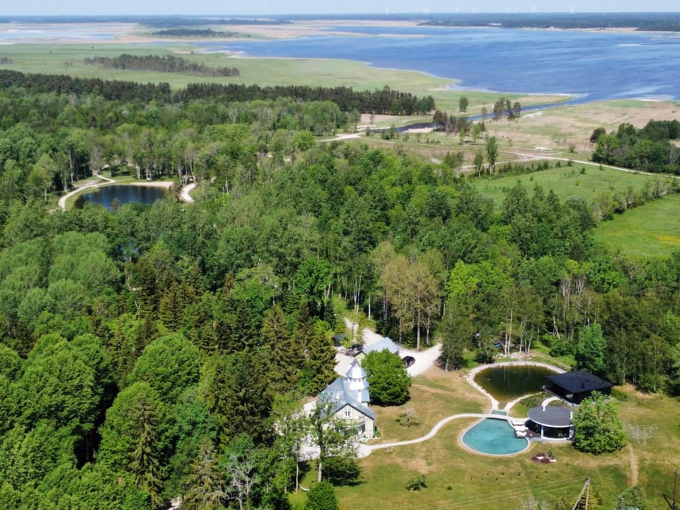 Silma Retreat Hunting Castle Villa in Estonia