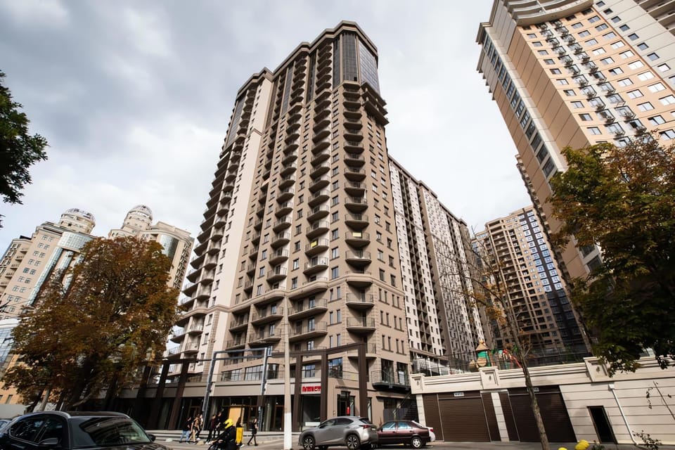 Property building, Day, Location, Parking