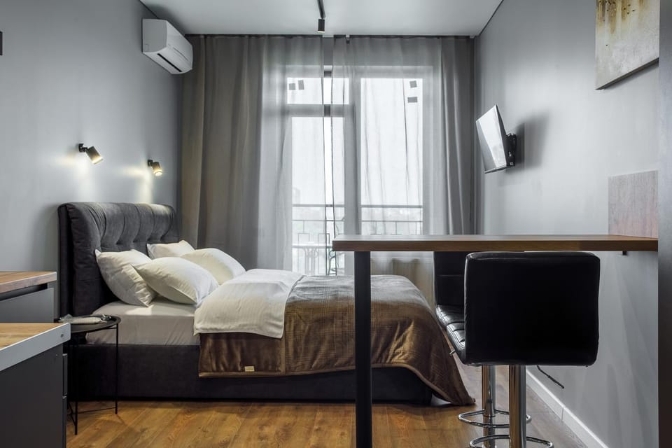Bed, TV and multimedia, Living room, Bedroom, air conditioner