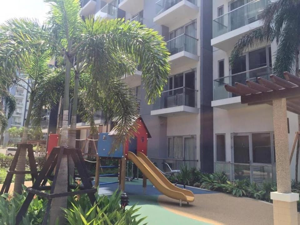 Day, Children play ground
