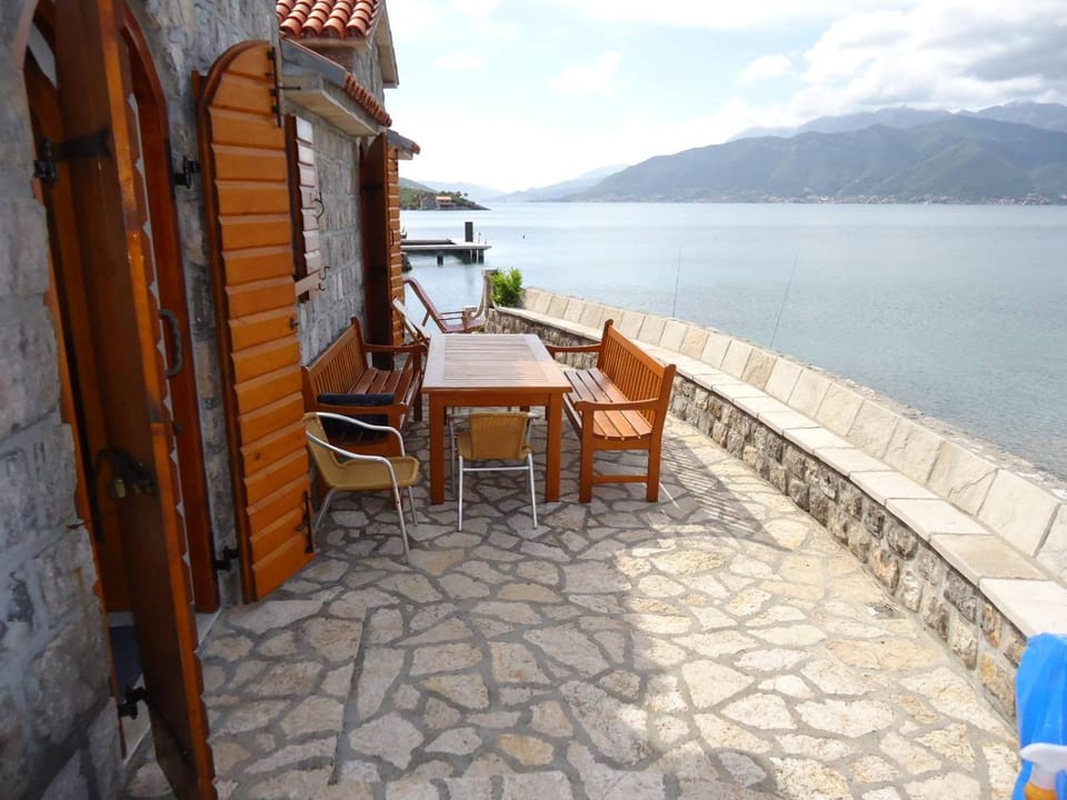 View (from property/room), Balcony/Terrace, Mountain view, Sea view