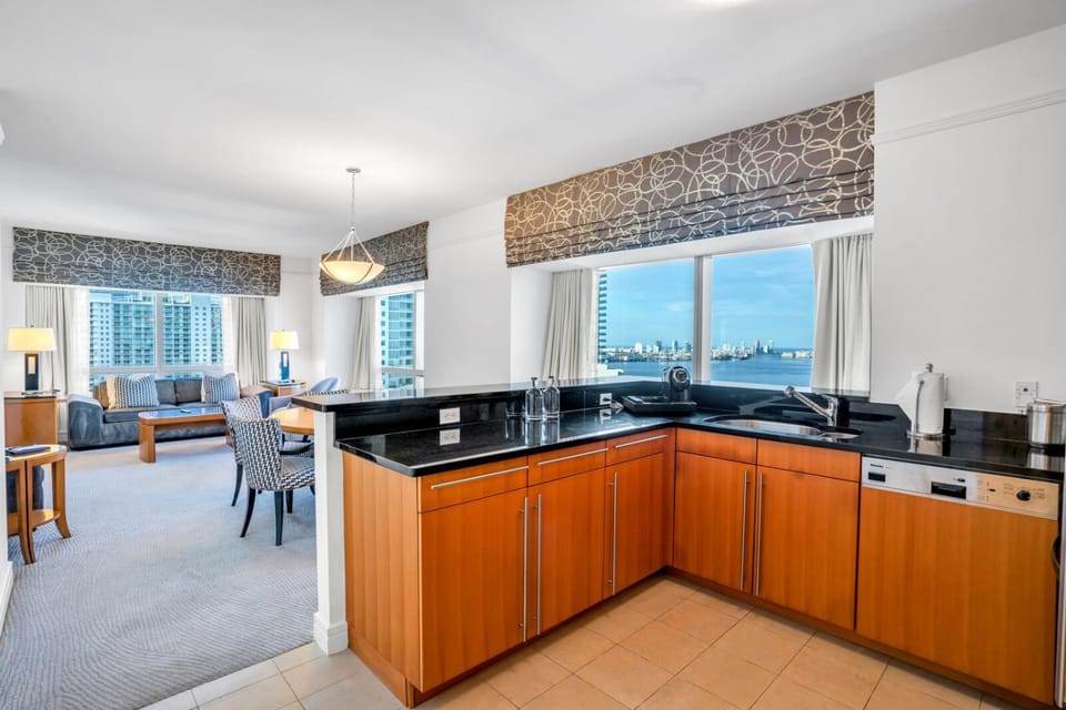 Kitchen or kitchenette, Living room, Dining area, Sea view