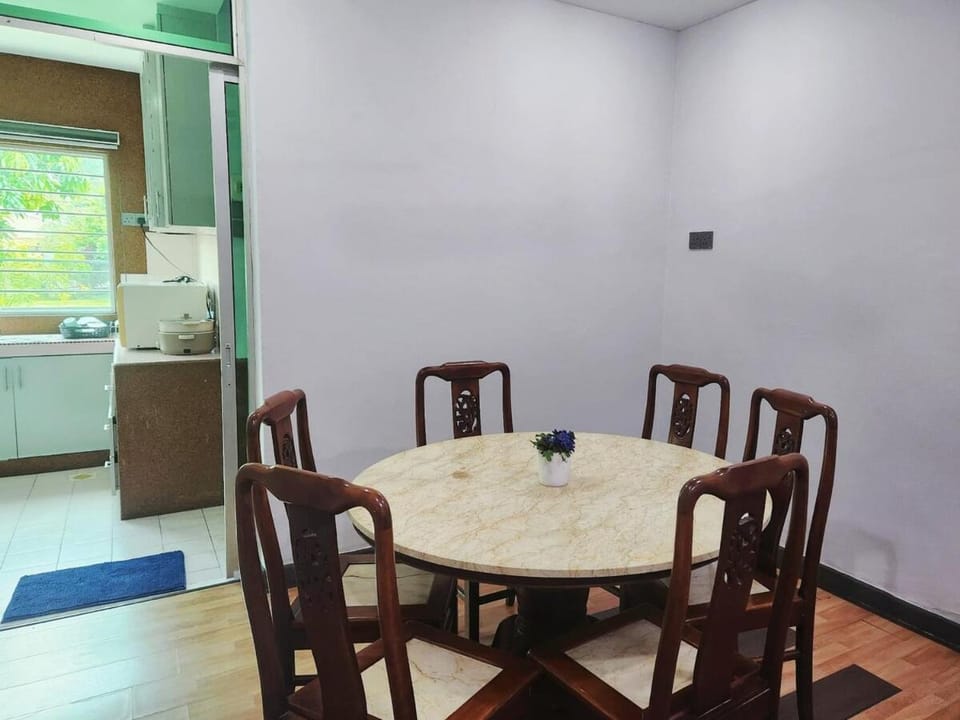 Ipoh Tambun pool villa 5br 18pax bbq mahjong House in Ipoh