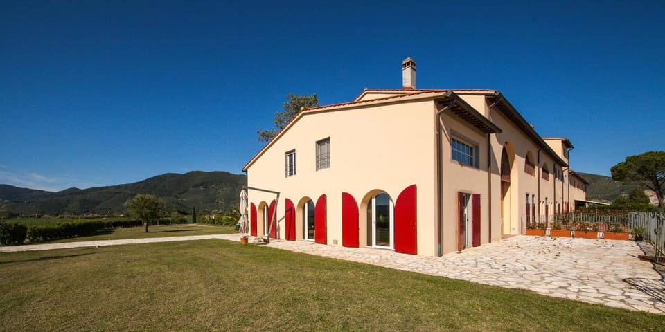 Property building, Facade/entrance, Garden view, Mountain view