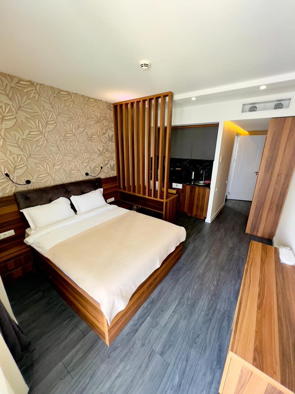 Студия в Альянсе с видом на море и Аллею героев Apartment in Batumi