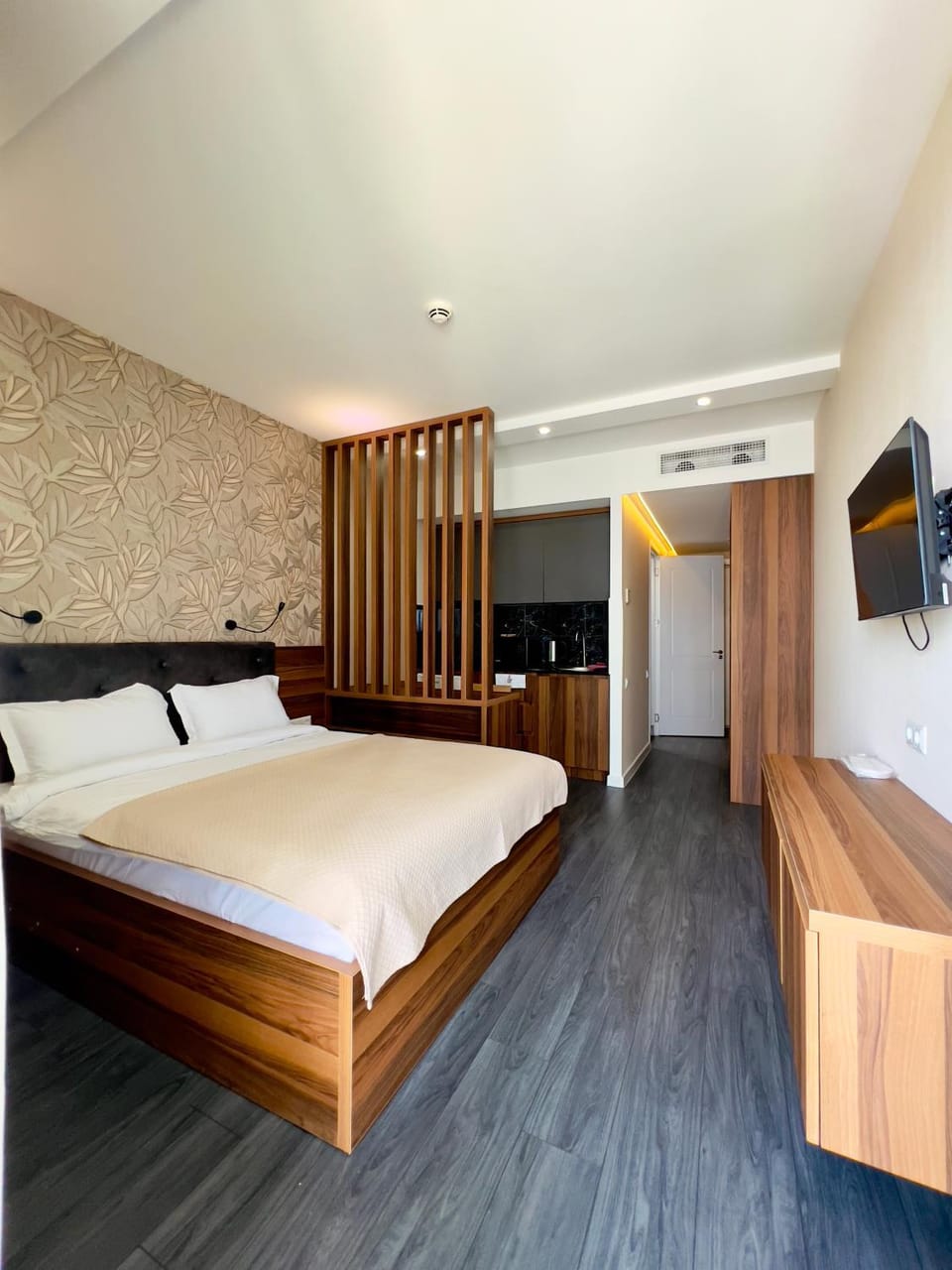 Студия в Альянсе с видом на море и Аллею героев Apartment in Batumi