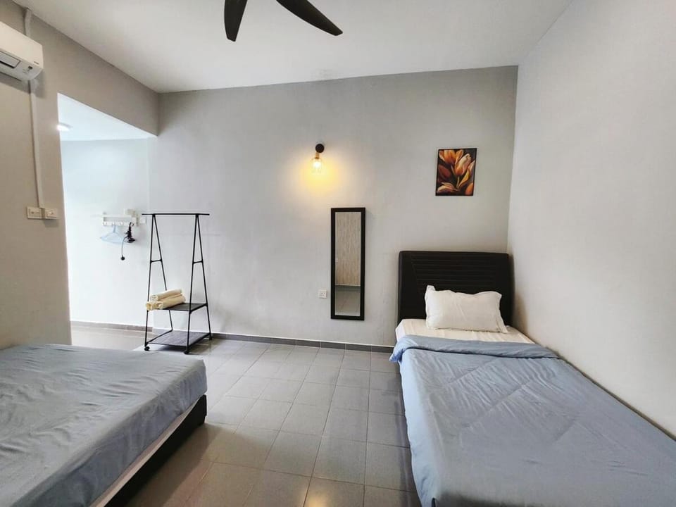 Ipoh town7br5bath 25 pax pool table mahjong karaok House in Ipoh