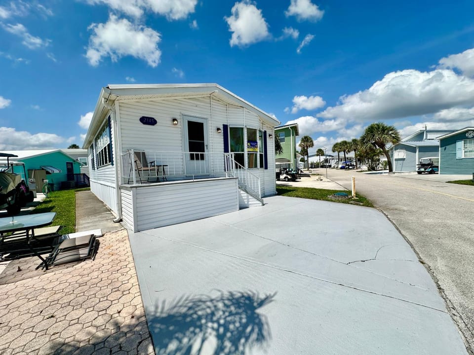 2b2ba beach house located across the street from the beach on beautiful Nettles Island House in Hutchinson Island