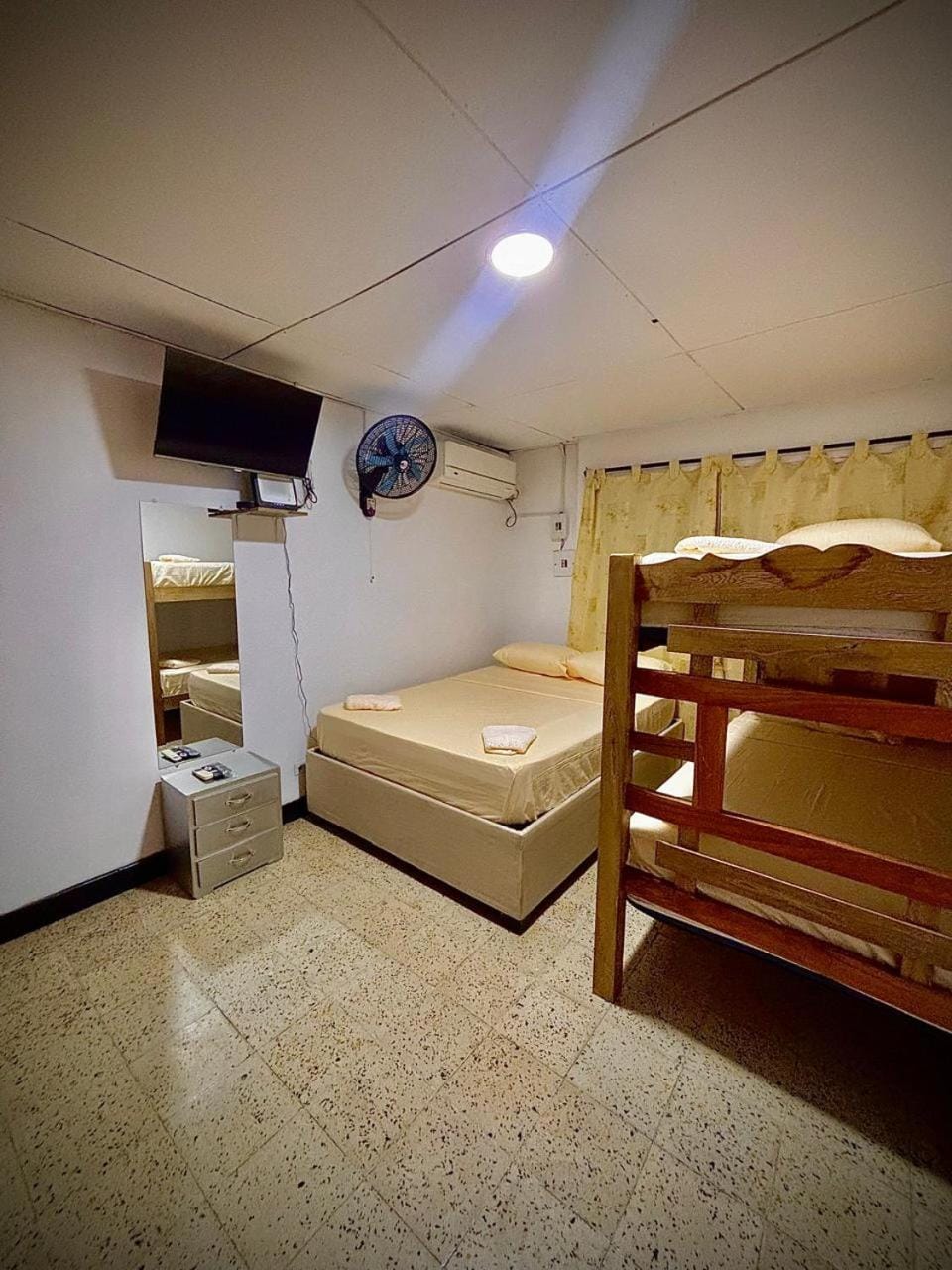 Bed, room service