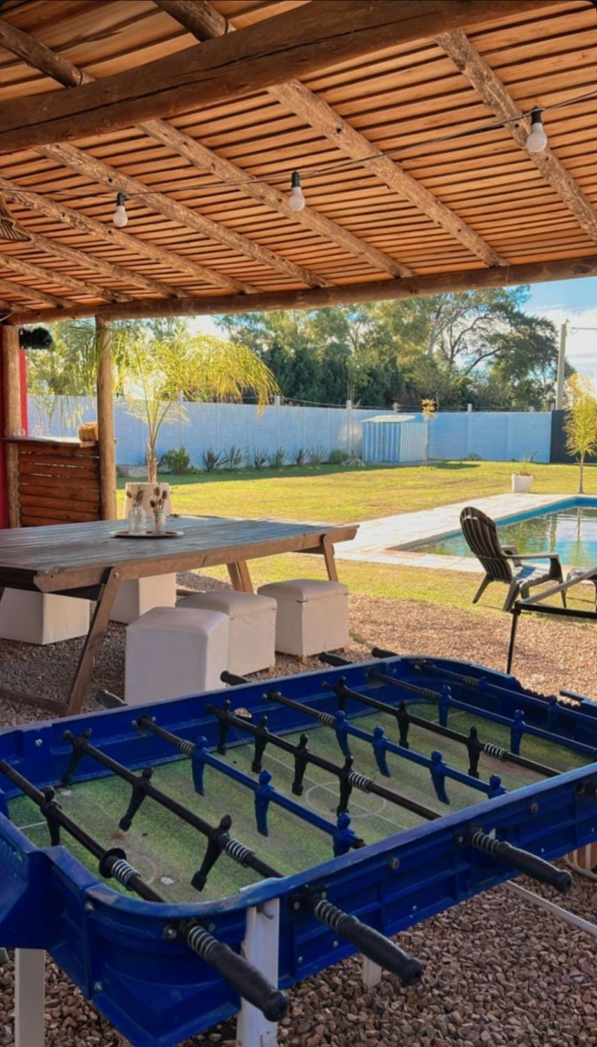 Day, Pool view