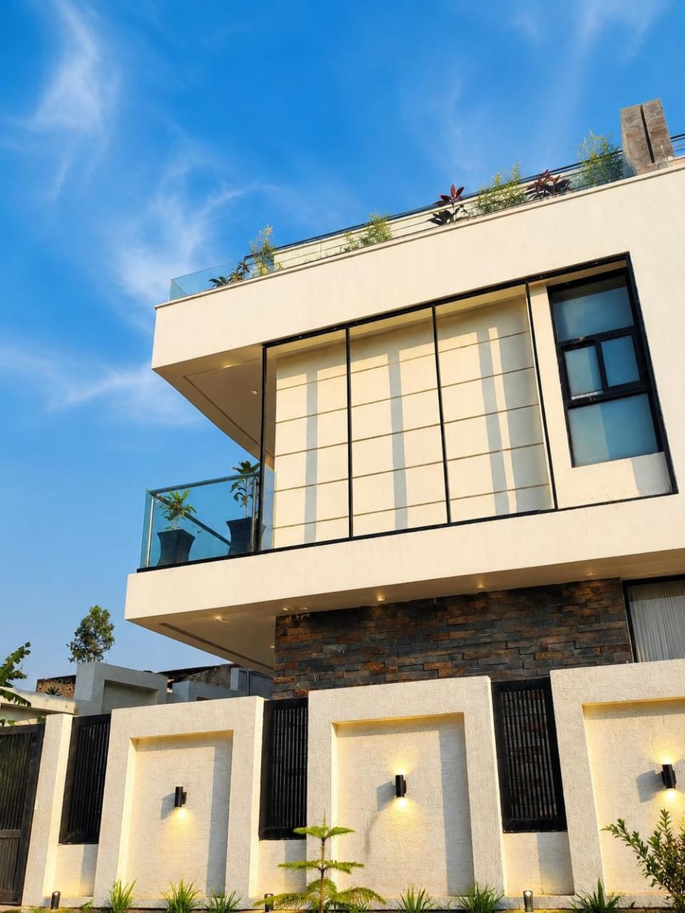 Property building, Day