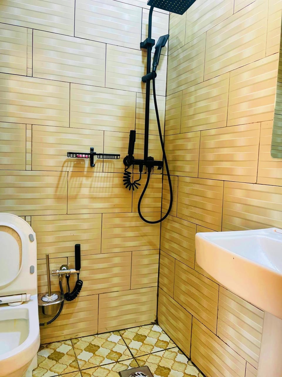 Shower, Toilet, Bathroom