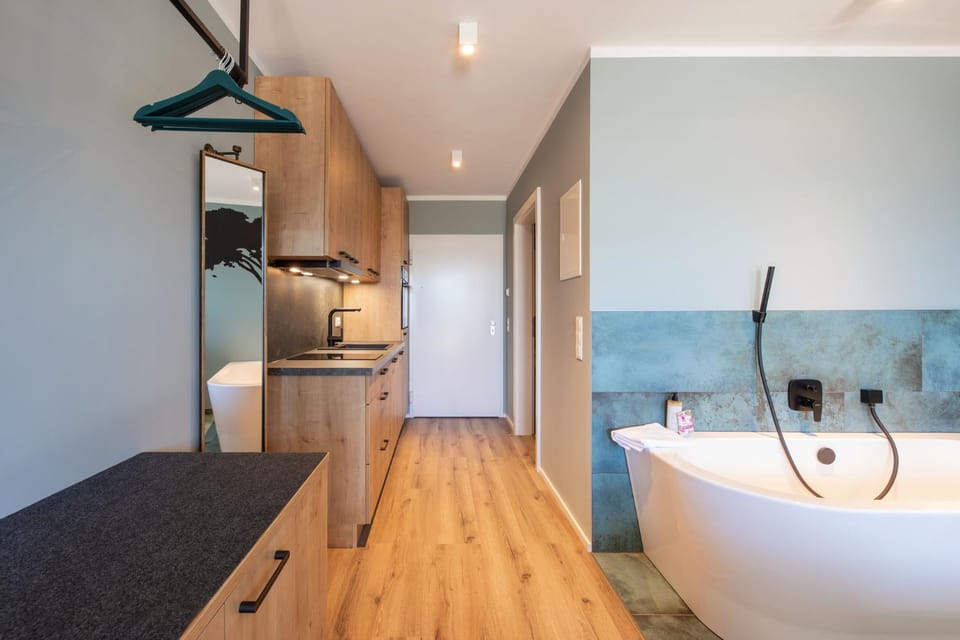 Bed, Kitchen or kitchenette, Photo of the whole room, Bath