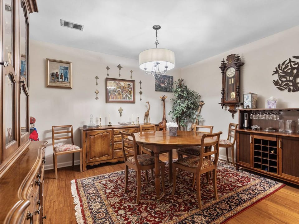 Classy Old Town Getaway 3-BR in Perfect Location House in Alexandria