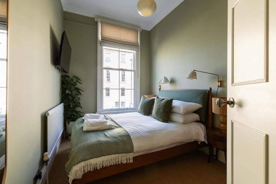 Bladud Buildings - Designer 2-Bed Apartment in Bath - Walk Everywhere Apartment in Bath