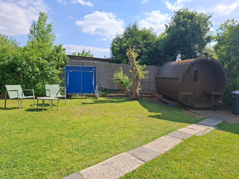 Garden, Sauna, Table tennis