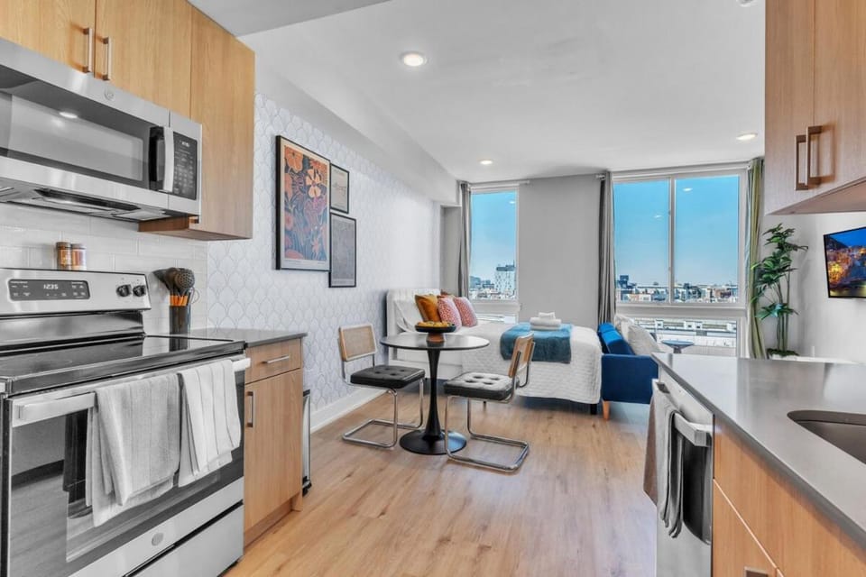 Scenic City Studio - Walkable - Smart TV Apartment in Philadelphia