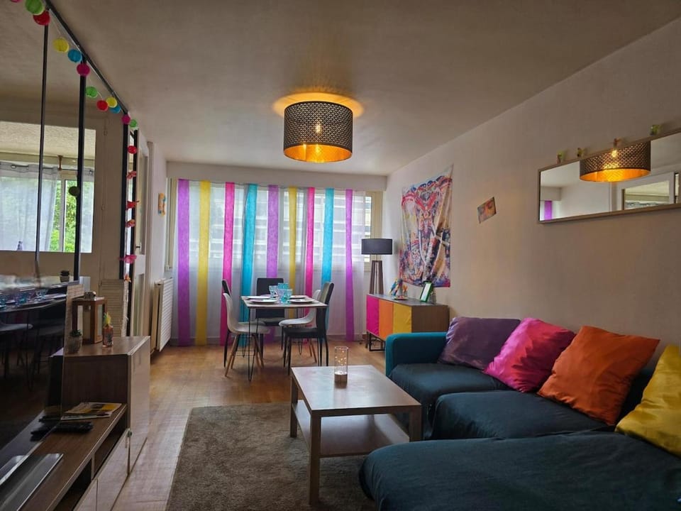 Bollywood - 2 ch. - WiFi - Centre-ville - Spacieux Apartment in Le Mans