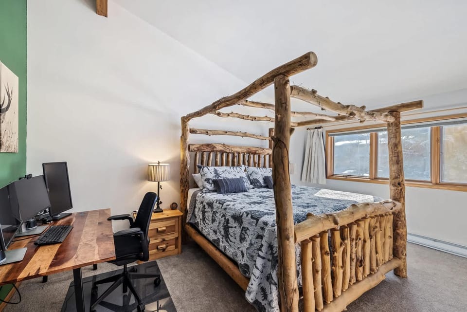Trail Ridge Retreat - Sleeps 8 House in Edwards