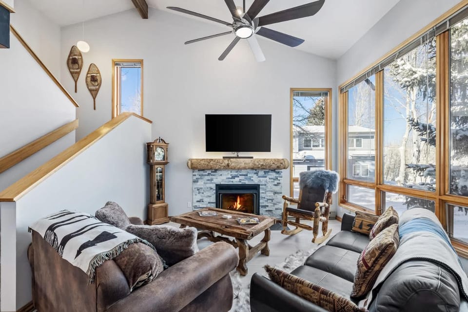 Trail Ridge Retreat - Sleeps 8 House in Edwards