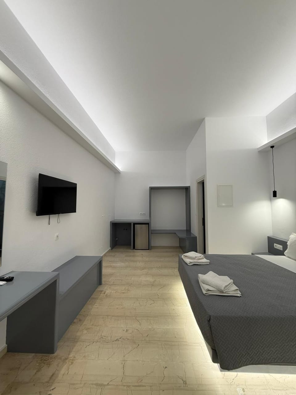 WHITE & BLUE Kamari Apartment in Kamari