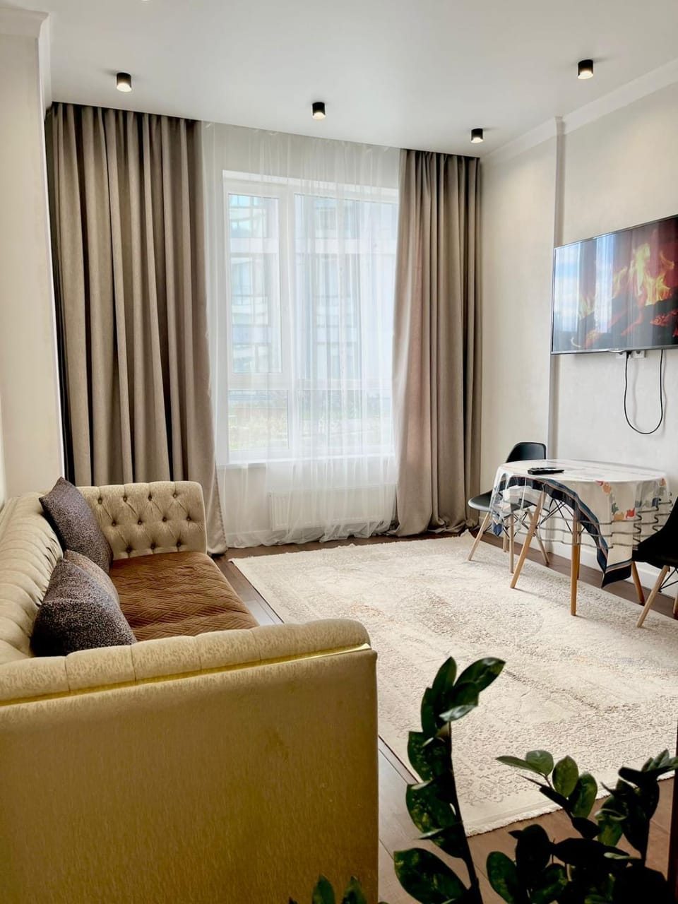 TV and multimedia, Living room, Seating area