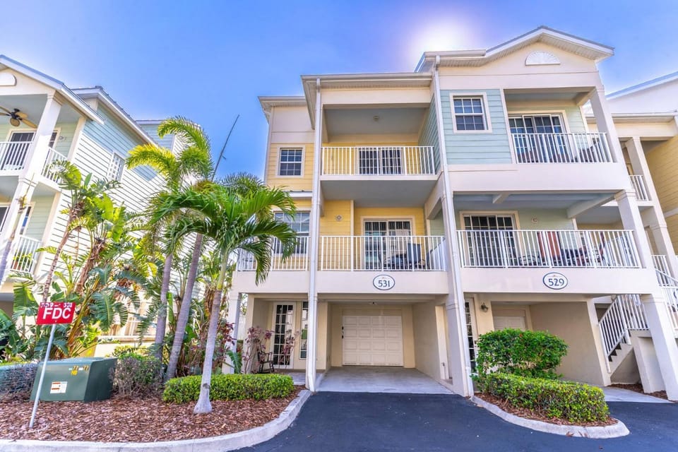 531 Little Harbor House in Ruskin
